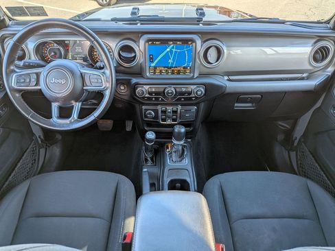 Used 2022 Jeep Wrangler Unlimited Sahara AWD/4WD image 22