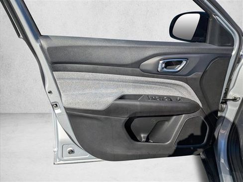 New 2026 Jeep Compass Latitude image 21