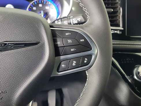 New 2026 Chrysler Pacifica Select image 18