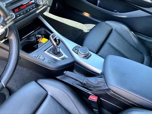 Used 2015 BMW M235i Coupe RWD image 17