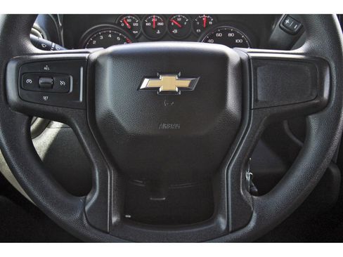 Used 2020 Chevrolet Silverado 1500 Custom w/ Custom Value Package image 17