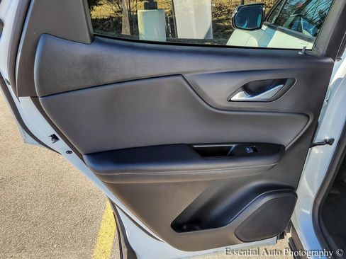 Used 2023 Chevrolet Blazer LT image 25