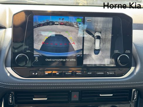 Used 2021 Nissan Rogue Platinum image 22