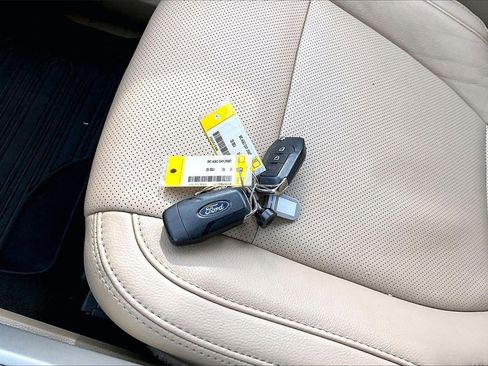 Used 2017 Ford F350 Lariat w/ Tow Technology Bundle image 28