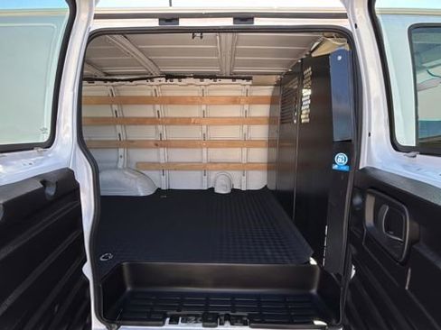 Used 2024 GMC Savana 2500 w/ Driver Convenience Package RWD image 33