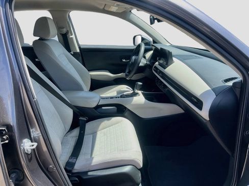 Used 2023 Honda HR-V LX image 27