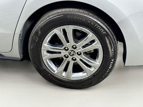 Certified 2023 Toyota Sienna Platinum image 9