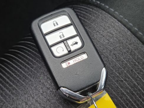 Used 2019 Honda Accord EX image 32