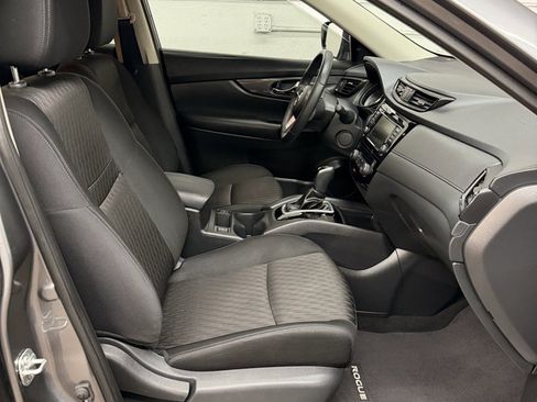 Used 2018 Nissan Rogue SV image 31