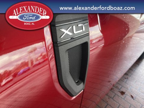 New 2025 Ford Maverick XLT w/ XLT Luxury Package image 7