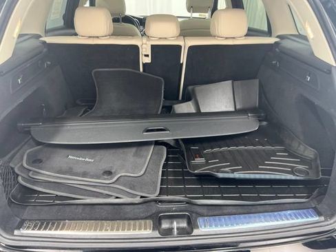 Used 2021 Mercedes-Benz GLC 300 4MATIC image 9