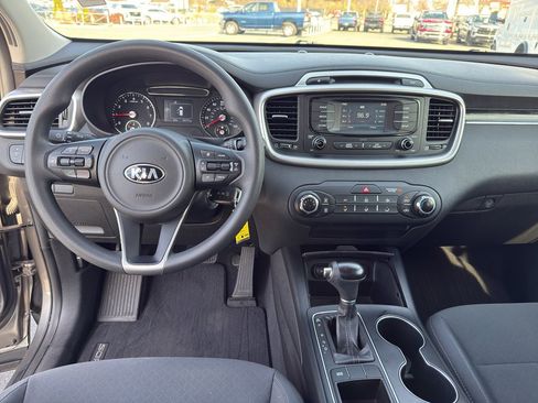 Used 2018 Kia Sorento L image 21