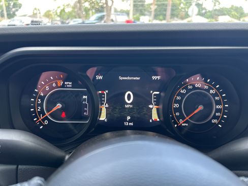 New 2025 Jeep Gladiator Sport image 18