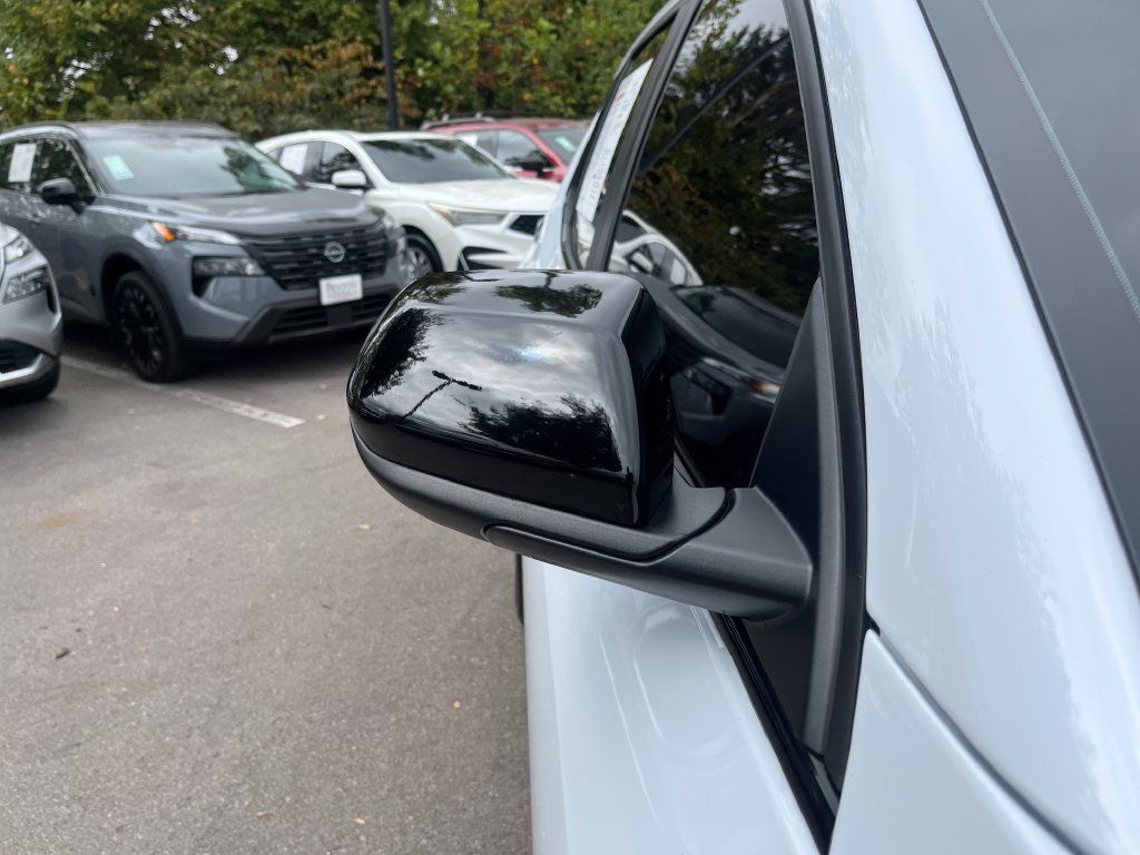 Used 2026 Chevrolet Equinox RS w/ Convenience Package III FWD image 41
