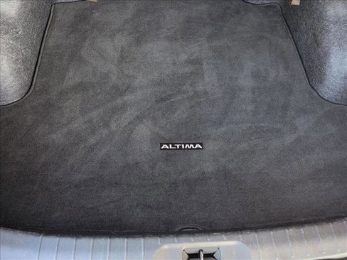 Used 2024 Nissan Altima 2.5 SV image 17