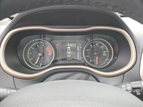 Used 2017 Jeep Cherokee 75th Anniversary FWD image 21