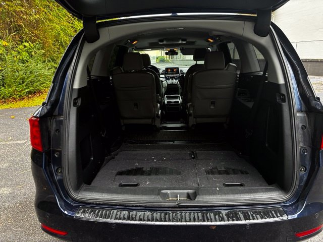Used 2021 Honda Odyssey Touring image 9
