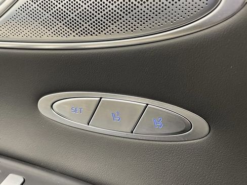 Used 2023 Genesis GV70 2.5T Advanced w/ Advanced Package image 31