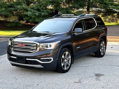 Used 2017 GMC Acadia SLT w/ LPO, Floor Liner Package AWD/4WD image 3