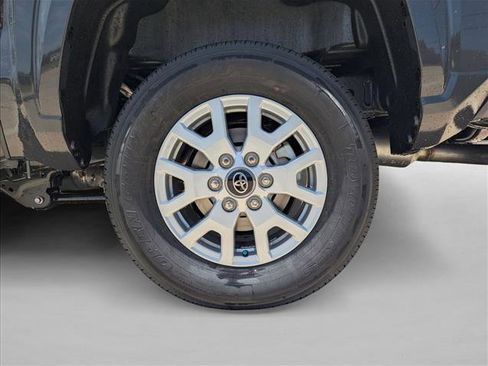 Used 2025 Toyota Tacoma SR5 image 11