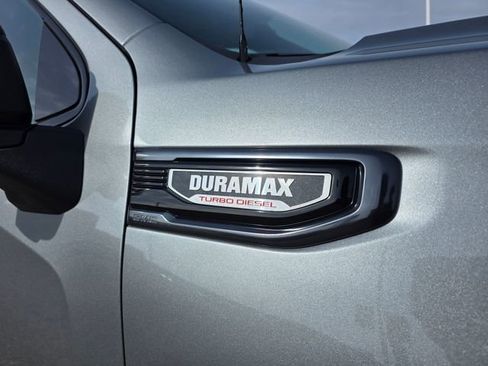 Used 2023 GMC Sierra 1500 AT4 w/ Technology Package image 8