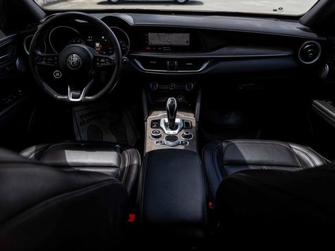 Used 2022 Alfa Romeo Stelvio Ti AWD/4WD image 30