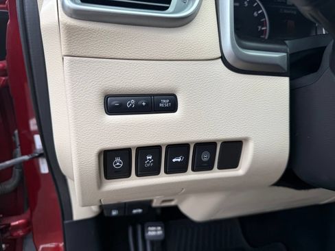 Used 2020 Nissan Murano Platinum w/ Cargo Package FWD image 12
