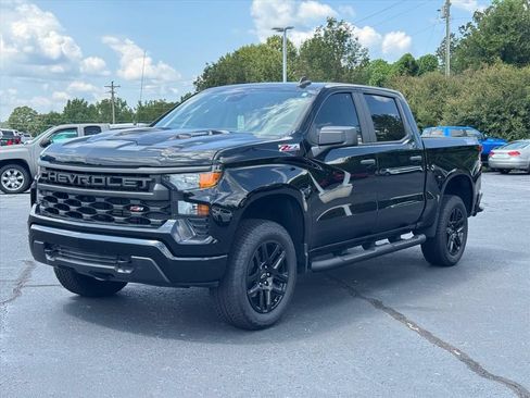 Used 2025 Chevrolet Silverado 1500 Custom Trail Boss w/ Turbomax Blackout Package AWD/4WD image 7