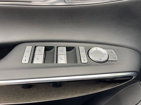 Used 2025 Genesis GV70 2.5T image 22