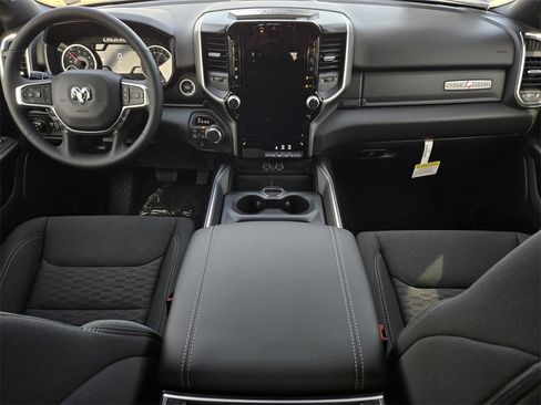 New 2026 RAM 1500 4x4 Crew Cab image 15