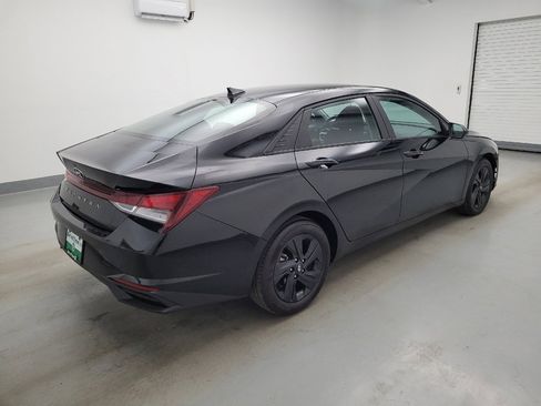 Used 2023 Hyundai Elantra SEL w/ Cargo Package FWD image 10