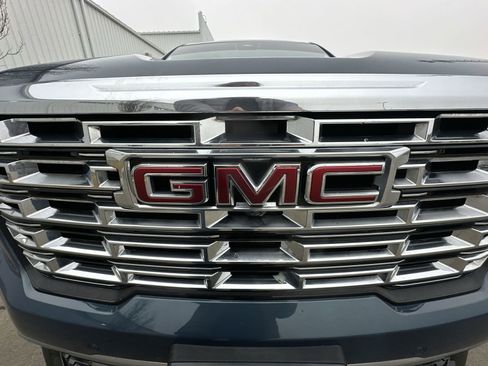 Used 2024 GMC Acadia Denali w/ Super Cruise Package image 31