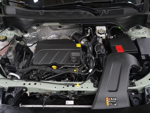 Used 2025 Chevrolet Trax ACTIV w/ Driver Confidence Package FWD image 31