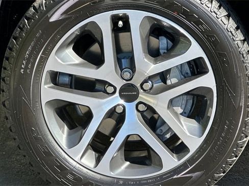 New 2026 Land Rover Defender 110 S image 25