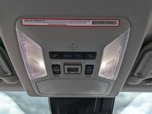 Used 2022 Toyota RAV4 XLE Premium image 16