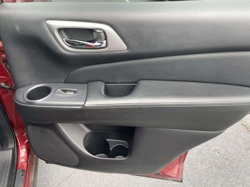 Used 2019 Nissan Pathfinder Platinum image 48