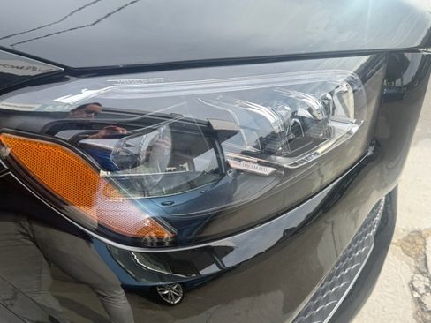 Used 2020 Mercedes-Benz GLS 450 4MATIC image 4