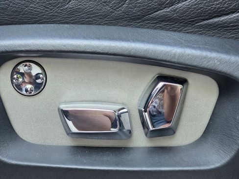 Used 2011 Rolls-Royce Ghost RWD image 12
