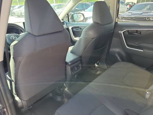 Used 2025 Toyota RAV4 LE AWD/4WD image 12