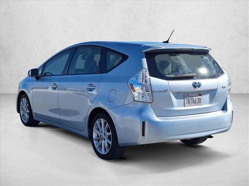 Used 2013 Toyota Prius V Five image 7