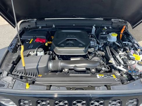 Used 2023 Jeep Wrangler Unlimited AWD/4WD image 27