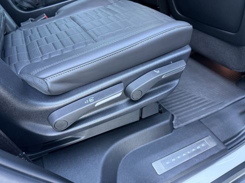 Used 2025 Cadillac Escalade V image 26