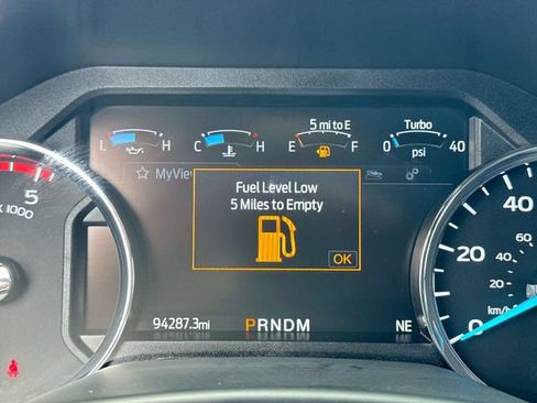 Used 2022 Ford F250 Lariat w/ Lariat Value Package AWD/4WD image 15