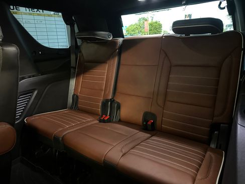 Certified 2024 GMC Yukon Denali Ultimate AWD/4WD image 16
