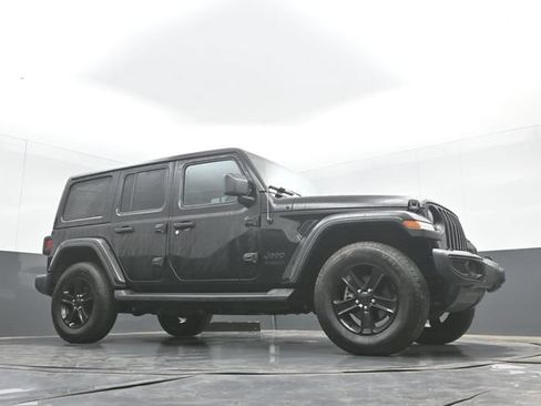 Used 2020 Jeep Wrangler Unlimited Sahara AWD/4WD image 36