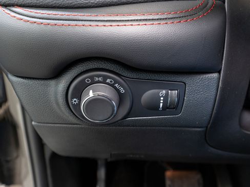 Used 2024 Dodge Durango GT image 29