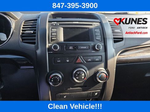 Used 2013 Kia Sorento LX w/ Convenience Pkg image 37