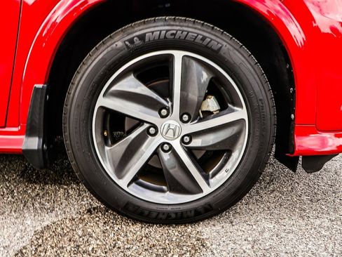 Used 2020 Honda HR-V Touring image 30