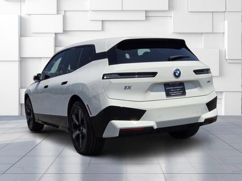 Certified 2024 BMW iX xDrive50 w/ Sport Package AWD/4WD image 5