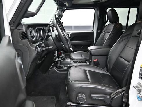 Used 2023 Jeep Wrangler Unlimited Sahara w/ Cold Weather Group AWD/4WD image 23